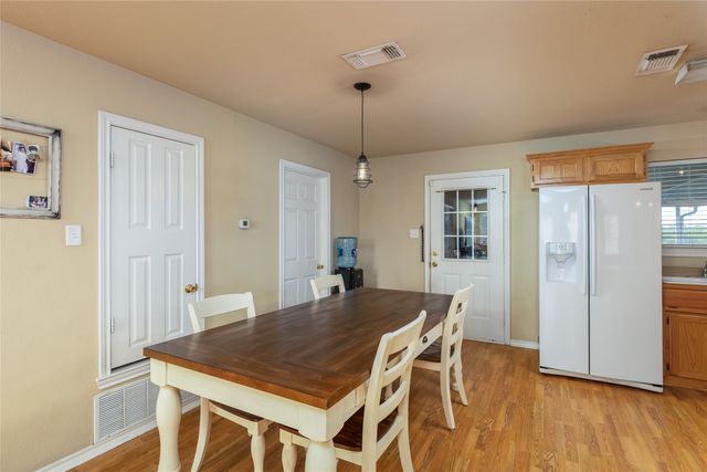 1300 Knob Road, Springtown, TX 76082