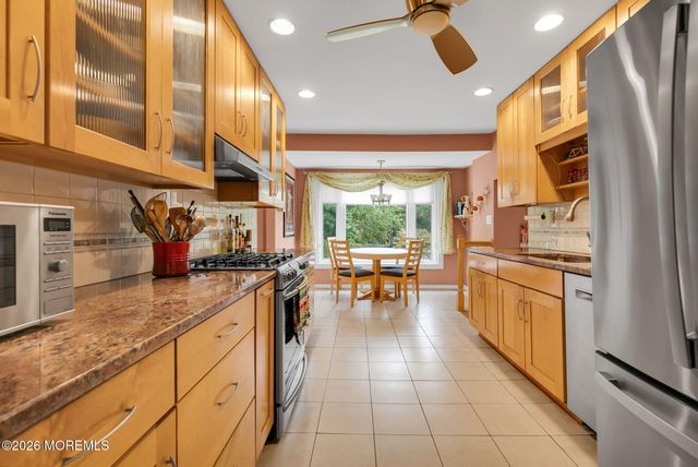 79 Hosford Avenue, Leonardo, NJ 07737