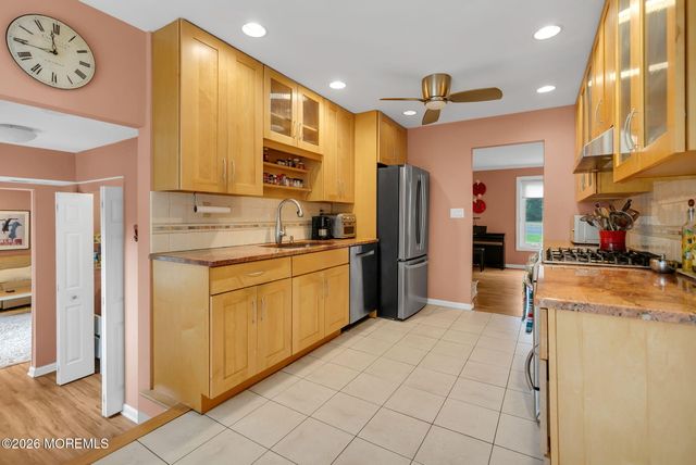 79 Hosford Avenue, Leonardo, NJ 07737