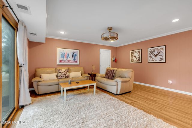 79 Hosford Avenue, Leonardo, NJ 07737