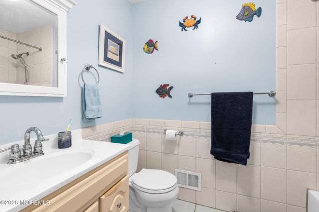 79 Hosford Avenue, Leonardo, NJ 07737