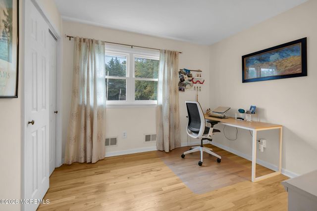 79 Hosford Avenue, Leonardo, NJ 07737