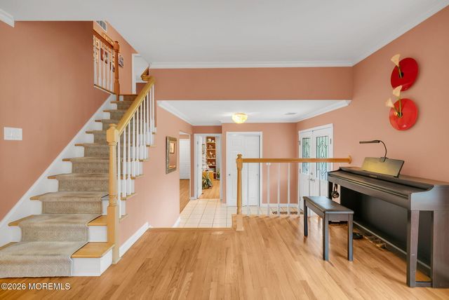 79 Hosford Avenue, Leonardo, NJ 07737