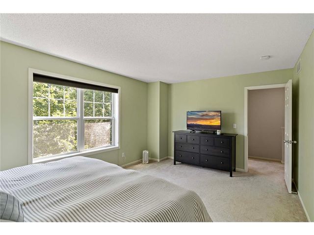 1730 3rd Street NE, Minneapolis, MN 55413