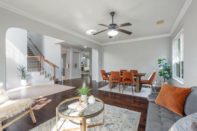 10808 Beachmont LN, Austin, TX 78739
