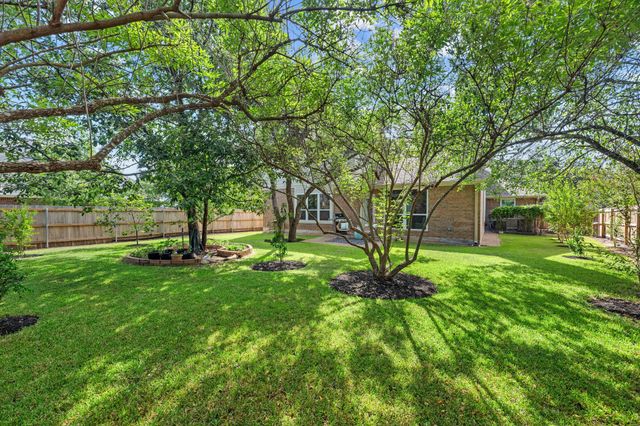 10808 Beachmont LN, Austin, TX 78739