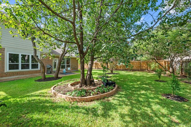 10808 Beachmont LN, Austin, TX 78739