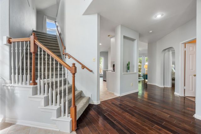 10808 Beachmont LN, Austin, TX 78739