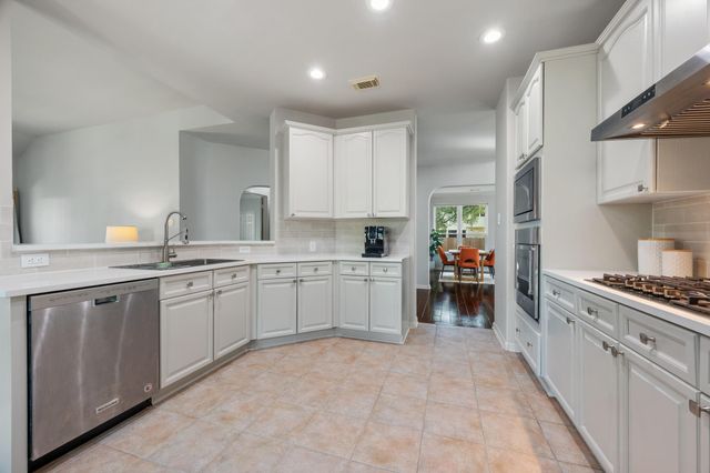 10808 Beachmont LN, Austin, TX 78739