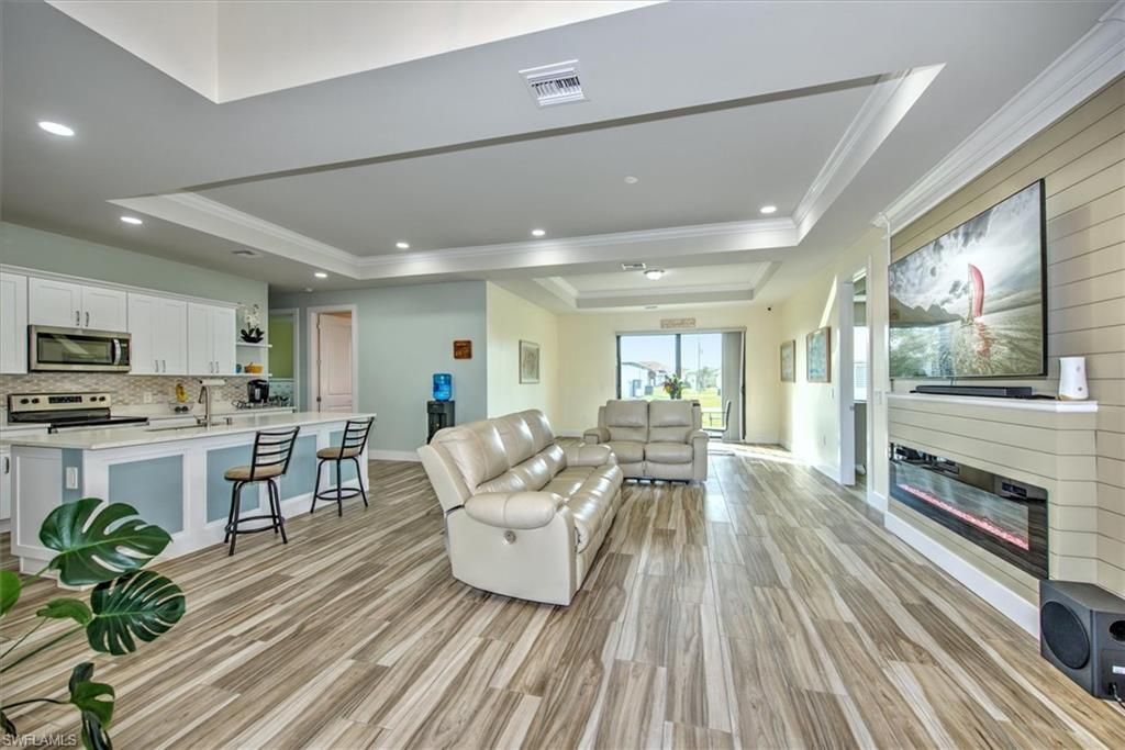 6137 Holt CT, FORT MYERS, FL 33905 — photo 3