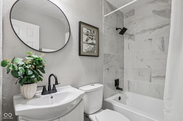 6508 Meadowlark Drive, Indianapolis, IN 46226
