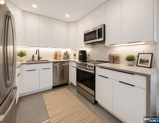 228 Johnson Avenue 5, Hackensack, NJ 07601