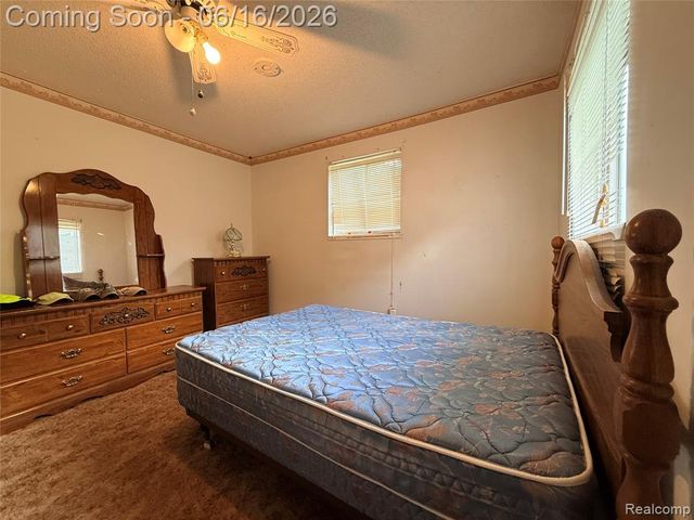 2386 Egleston Avenue, Burton, MI 48509