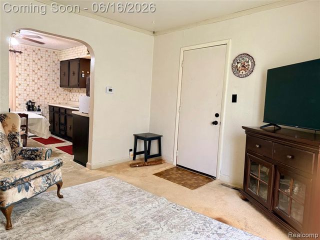 2386 Egleston Avenue, Burton, MI 48509