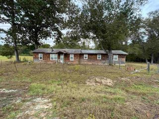 596 Ga Highway 257, Cochran, GA 31014