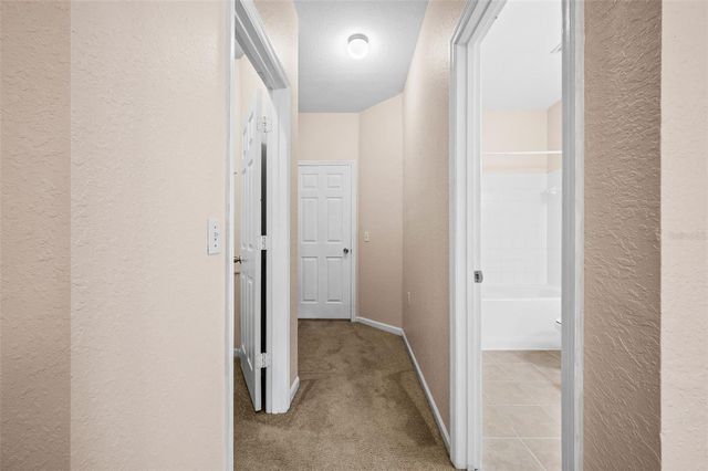 5065 NW 45TH ROAD 102, Gainesville, FL 32606