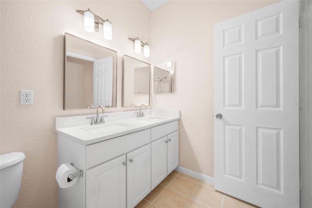 5065 NW 45TH ROAD 102, Gainesville, FL 32606