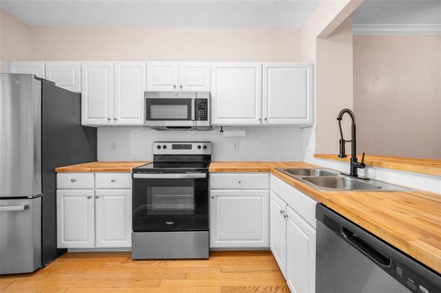 5065 NW 45TH ROAD 102, Gainesville, FL 32606