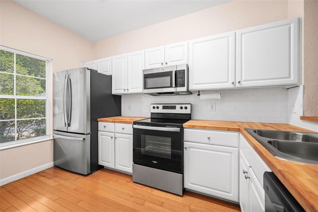 5065 NW 45TH ROAD 102, Gainesville, FL 32606