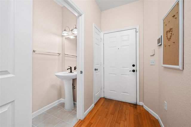 5065 NW 45TH ROAD 102, Gainesville, FL 32606