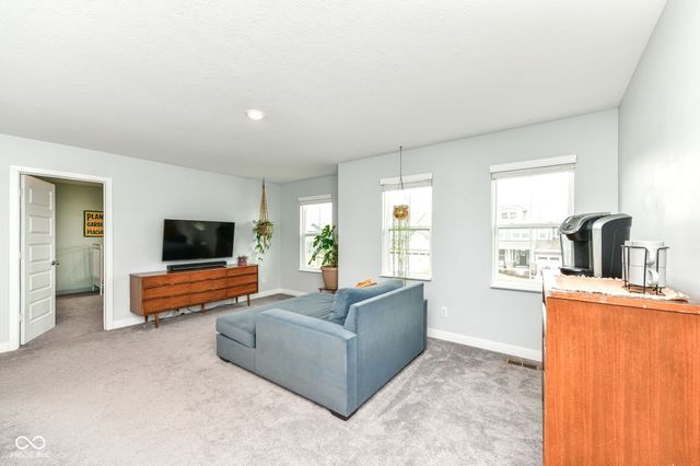 10436 Grimshaw Drive, Fishers, IN 46040