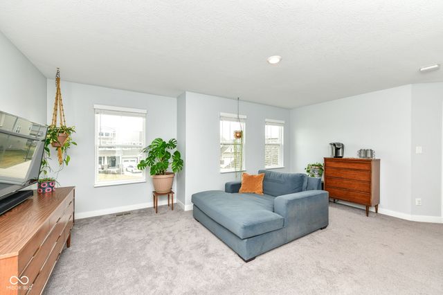 10436 Grimshaw Drive, Fishers, IN 46040