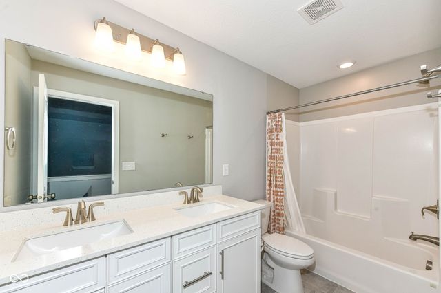 10436 Grimshaw Drive, Fishers, IN 46040