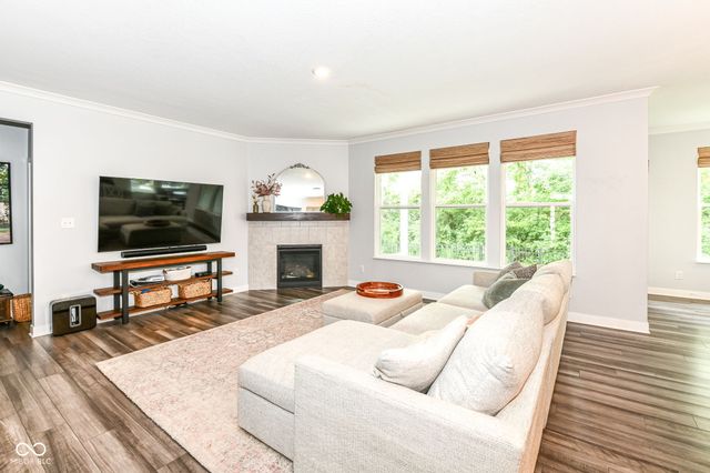 10436 Grimshaw Drive, Fishers, IN 46040