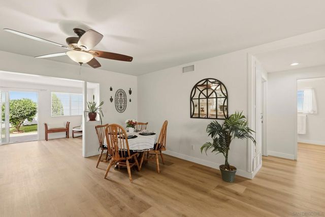 1949 Clover Way, Escondido, CA 92026