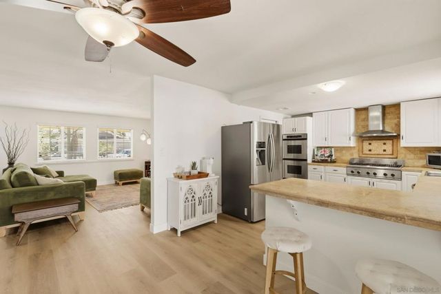 1949 Clover Way, Escondido, CA 92026