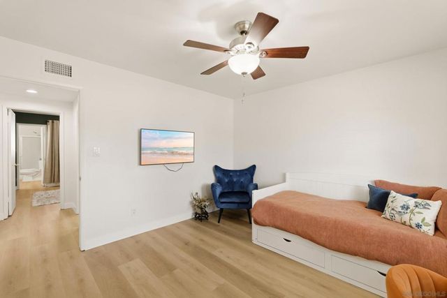 1949 Clover Way, Escondido, CA 92026