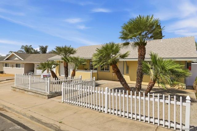 1949 Clover Way, Escondido, CA 92026