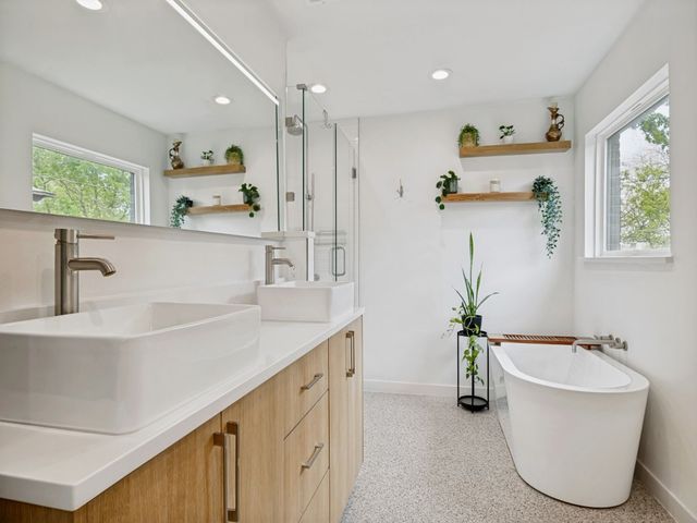 2236 Hartline Drive, Dallas, TX 75228