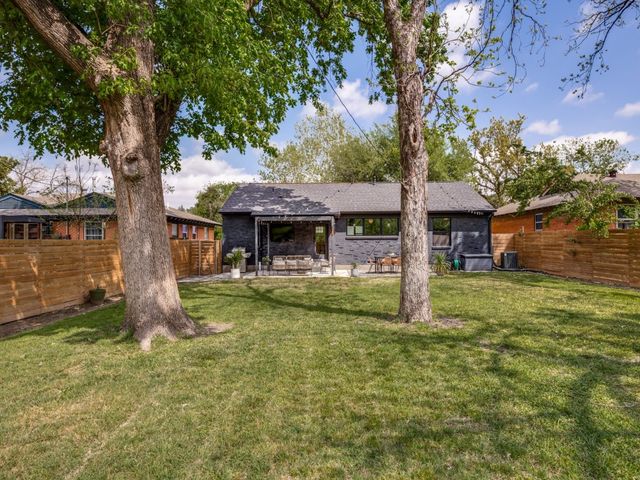 2236 Hartline Drive, Dallas, TX 75228