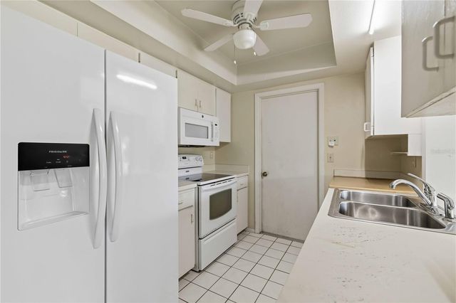 4001 CHINABERRY ROAD, Bradenton, FL 34208