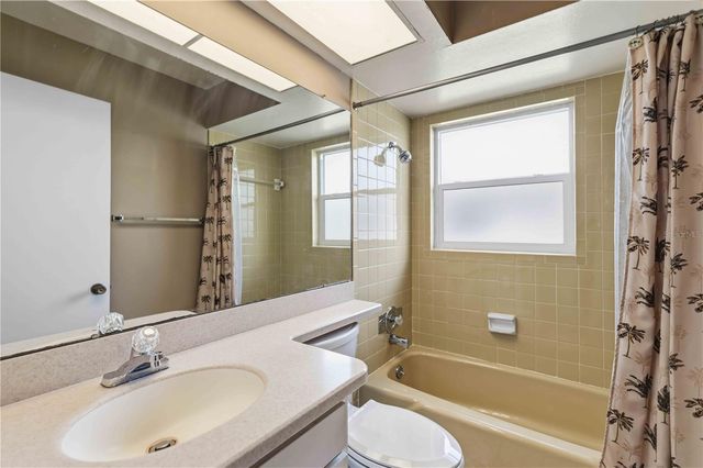 4001 CHINABERRY ROAD, Bradenton, FL 34208