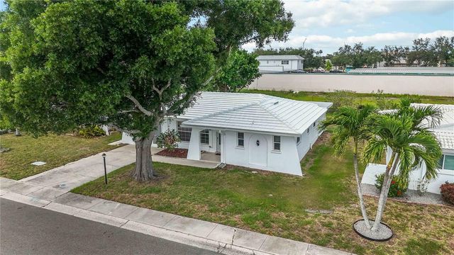 4001 CHINABERRY ROAD, Bradenton, FL 34208