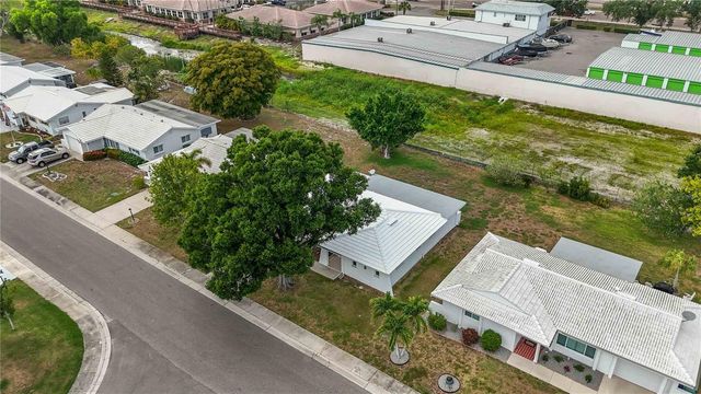4001 CHINABERRY ROAD, Bradenton, FL 34208