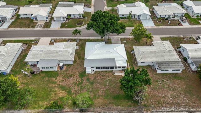 4001 CHINABERRY ROAD, Bradenton, FL 34208