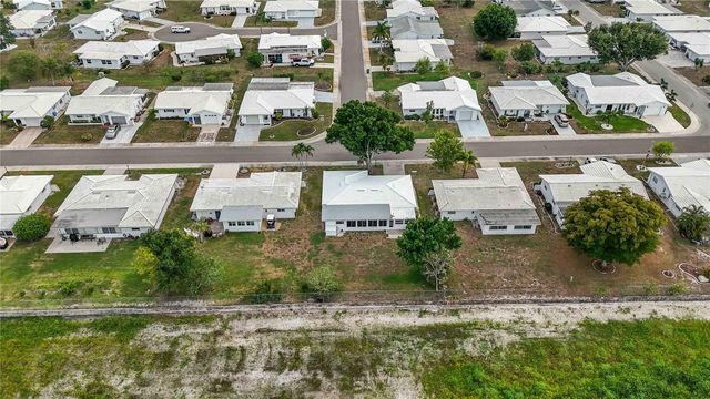 4001 CHINABERRY ROAD, Bradenton, FL 34208