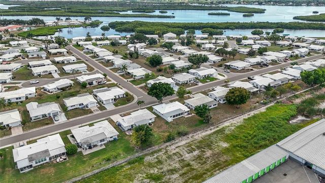 4001 CHINABERRY ROAD, Bradenton, FL 34208