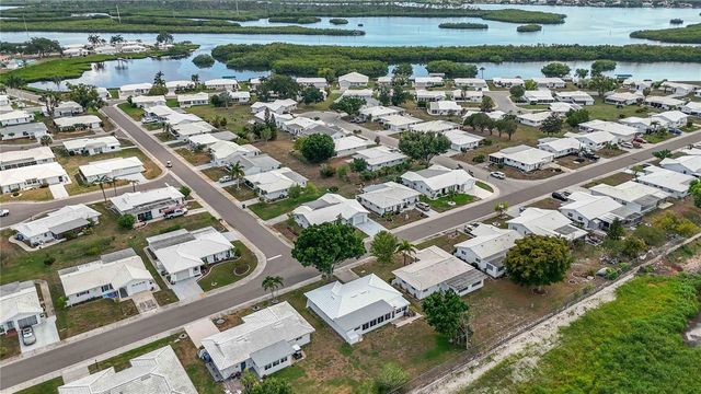 4001 CHINABERRY ROAD, Bradenton, FL 34208