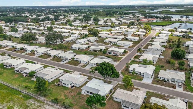 4001 CHINABERRY ROAD, Bradenton, FL 34208