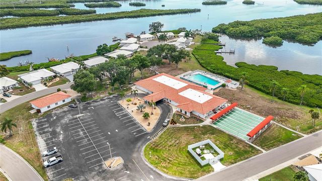 4001 CHINABERRY ROAD, Bradenton, FL 34208