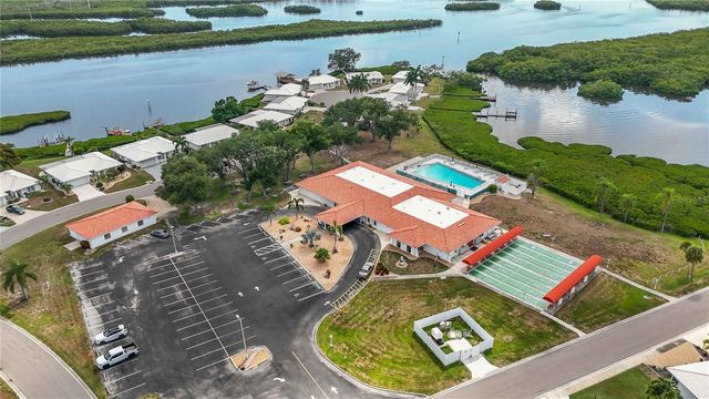 4001 CHINABERRY ROAD, Bradenton, FL 34208