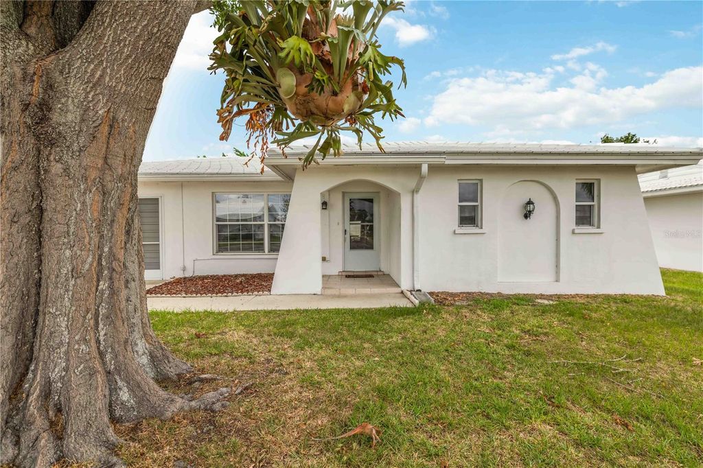 4001 CHINABERRY ROAD, Bradenton, FL 34208
