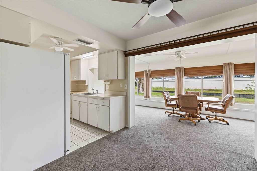 Image 16 of property listing at 4001 CHINABERRY ROAD, Bradenton, FL 34208