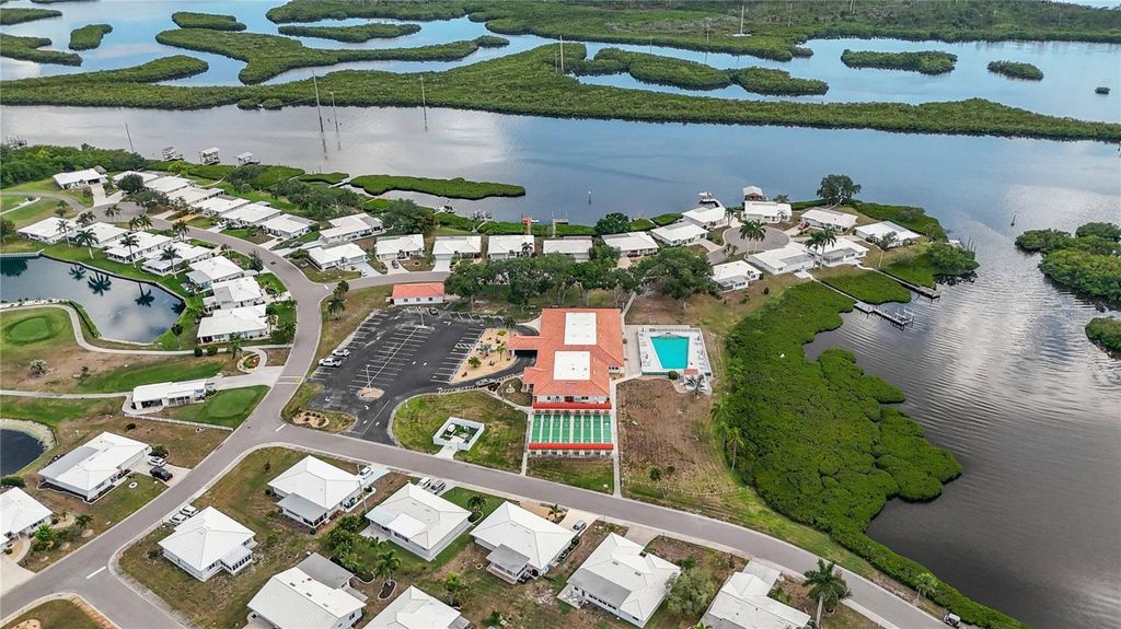 Image 54 of property listing at 4001 CHINABERRY ROAD, Bradenton, FL 34208