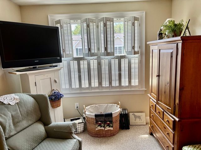 30 Wynnfield Circle 30, Southwick, MA 01077