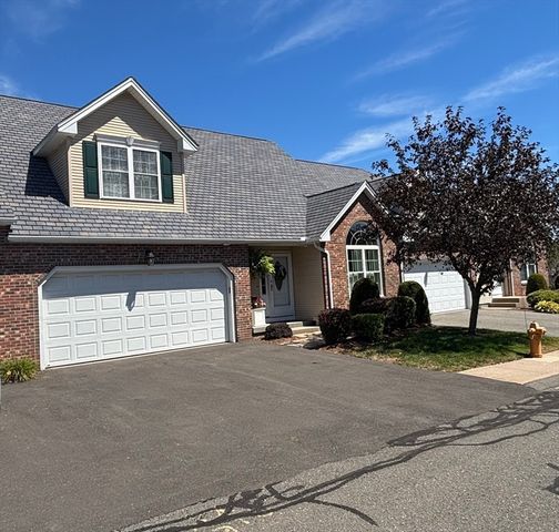 30 Wynnfield Circle 30, Southwick, MA 01077